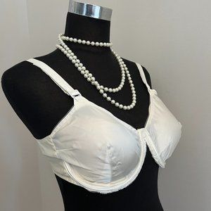 Vintage Franco' by Graceform Minimizing Bra Hand Sewn with Velvet In White